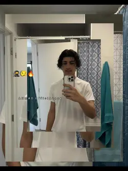 Moody mirror-selfie met PIP
