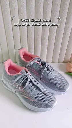 Sepatu Sneakers