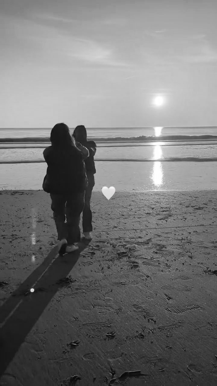 Friendship slowmo