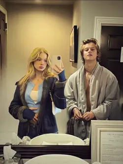 photo with jj maybnk