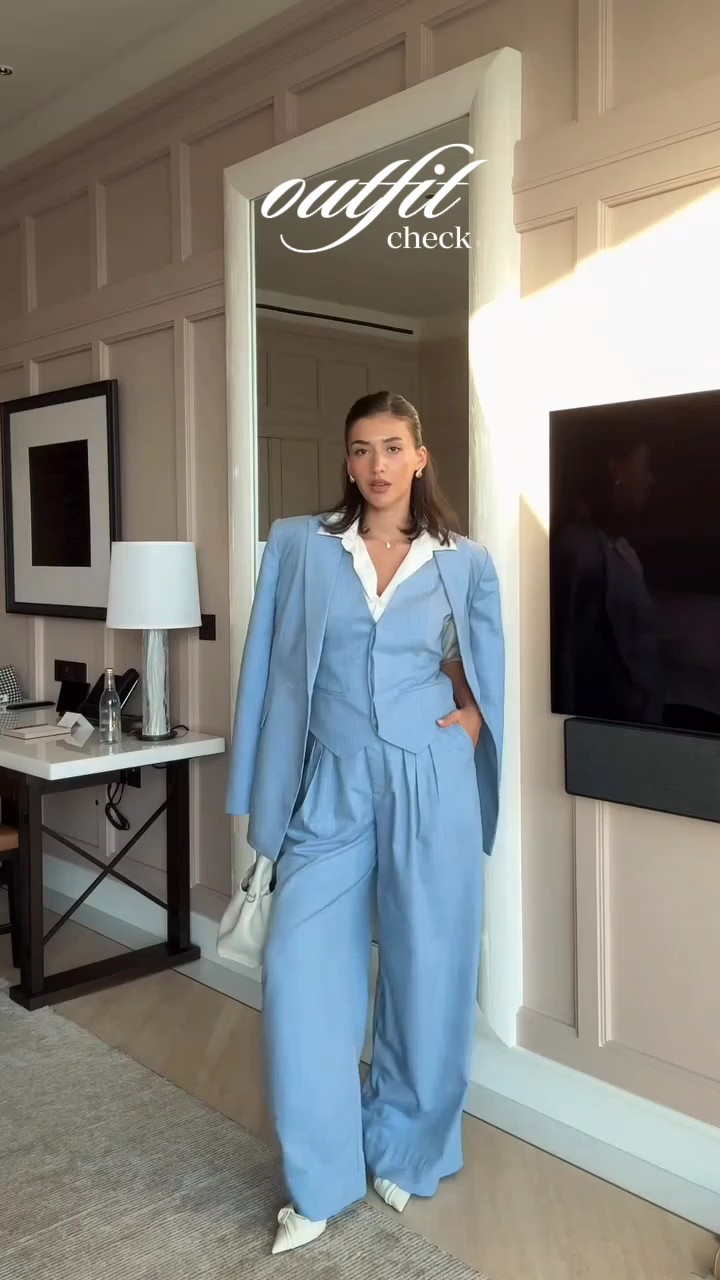 outfit check
