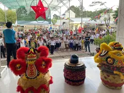 mẫu lân sư rồng 