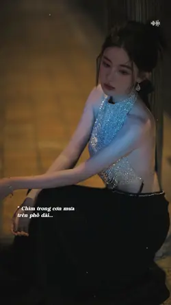 Chìm trong cơn mưa