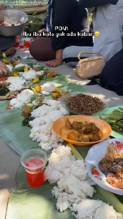 Makan bersama teman