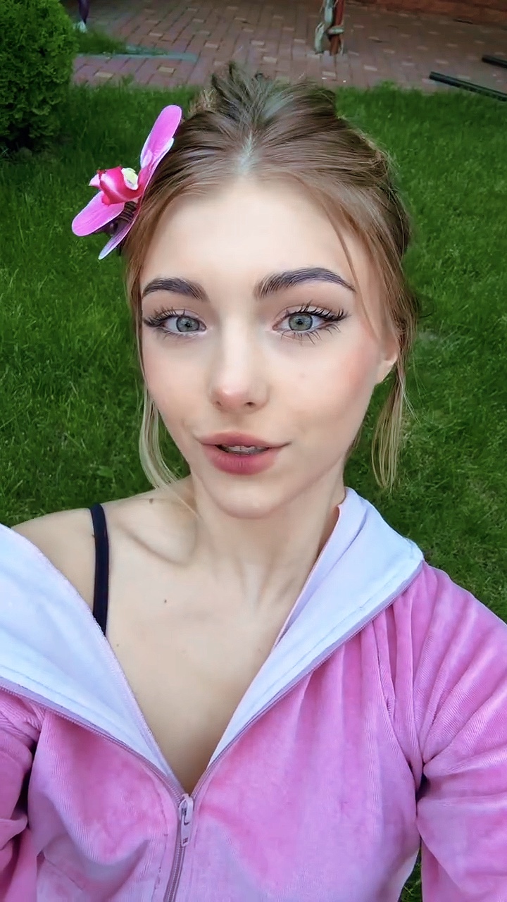 4 video 20 photo