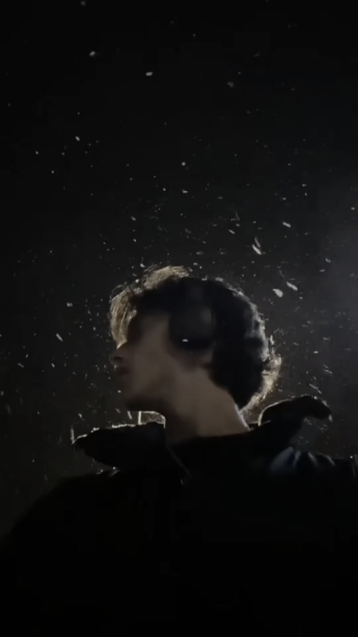 Bir aşk, iki dudak.