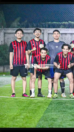 foto team berjalan