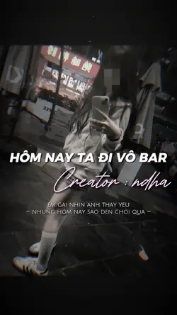 em gái nhìn anh thấy