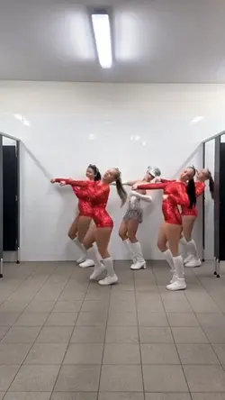 Double Dutch Bus 