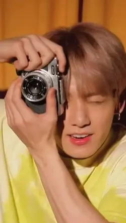 jk tirando selfie 2