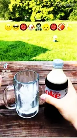 Deine Coke 🤣