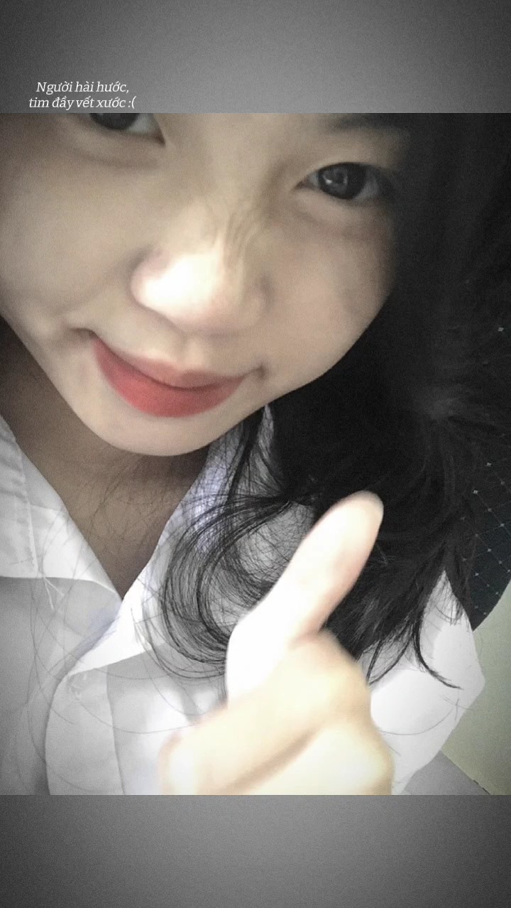 1 ảnh màu + chữ