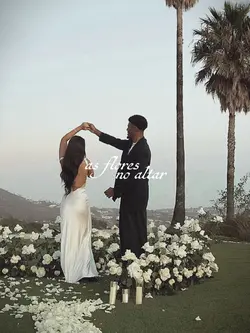 as flores no altar