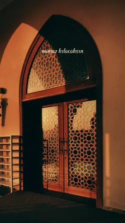 namaz kılacaksın