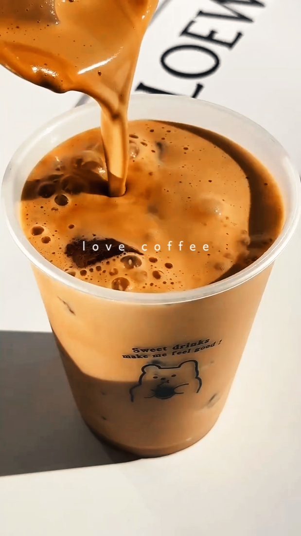 Me encanta el café. 