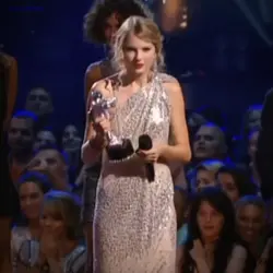 taylor swift > K@nye