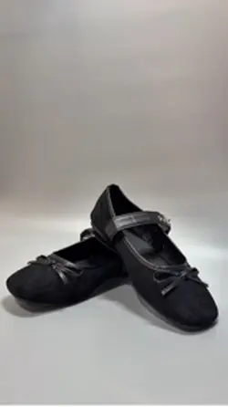 Showcasing item