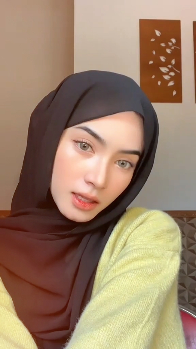 Hobbogana gerak lambat 