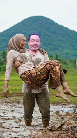 MAIN LUMPUR DI SAWAH