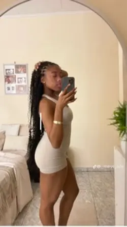 Tiktok: _meyejade