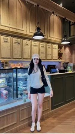 天青色等烟雨 而我在等你