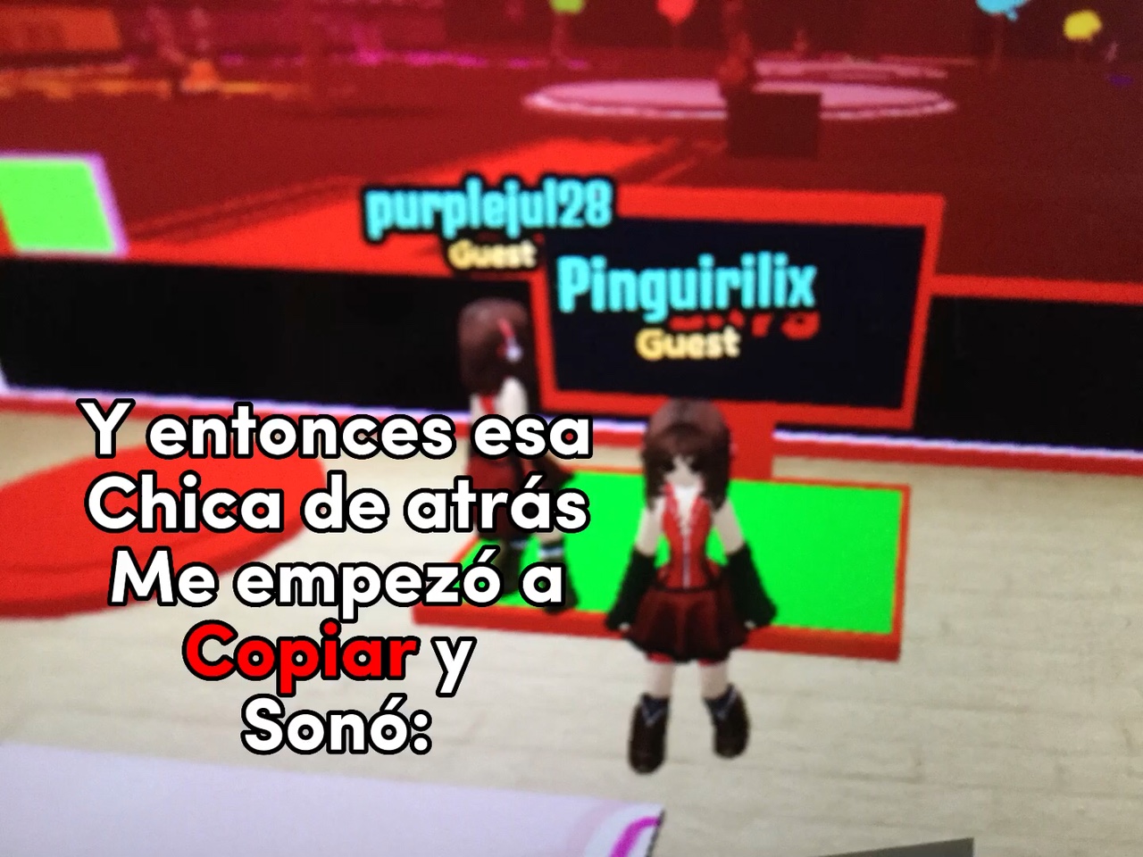 Vieja copiona >:v