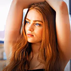 Sadie sink model...