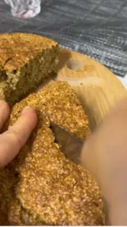 Cortando pão