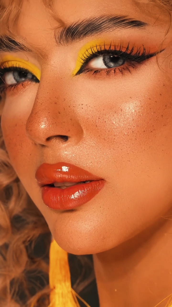 Trend 💛makeup style 