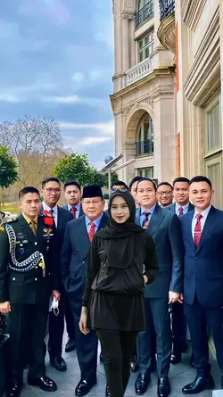 GANTI PAKE POTO KAMU