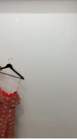 On Hanger vs On Body