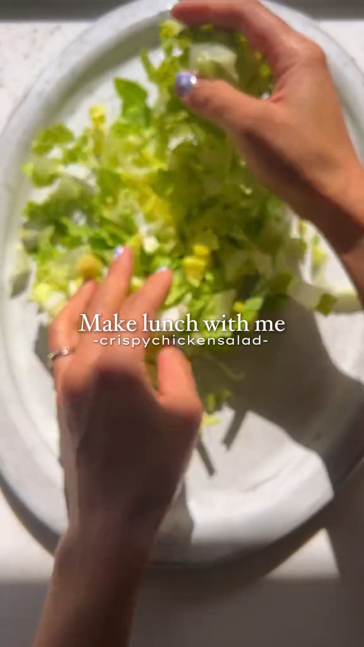 Buat makan siang denganku