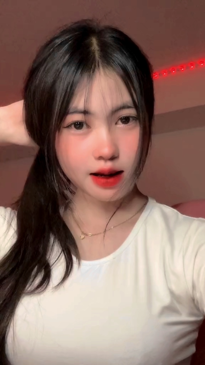 แค่เธออ้อนนน