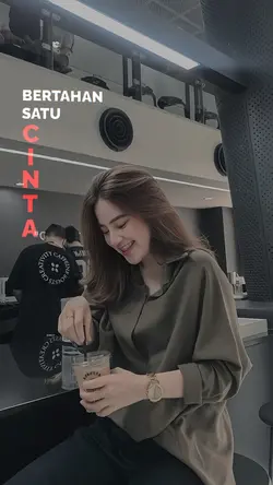 BERTAHAN SATU CINTA