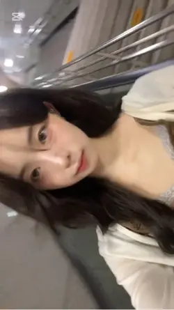 가끔 우린 어렴기만 해