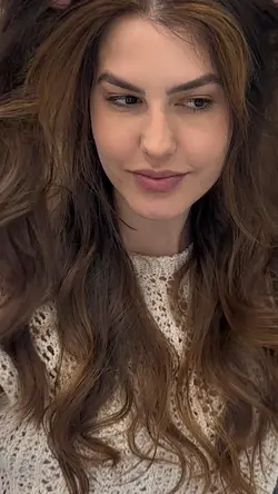 Morena iluminada