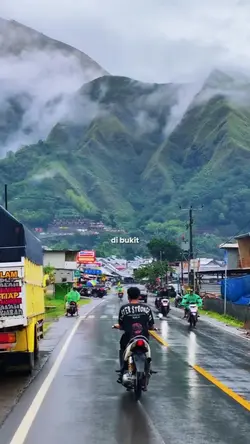 Bukit berbunga lirik
