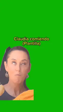 Claudia comiendo
