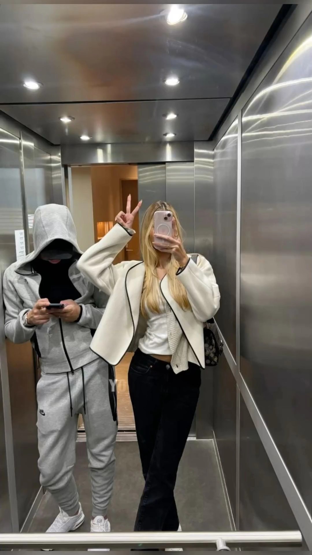 COUPLE PHOTO