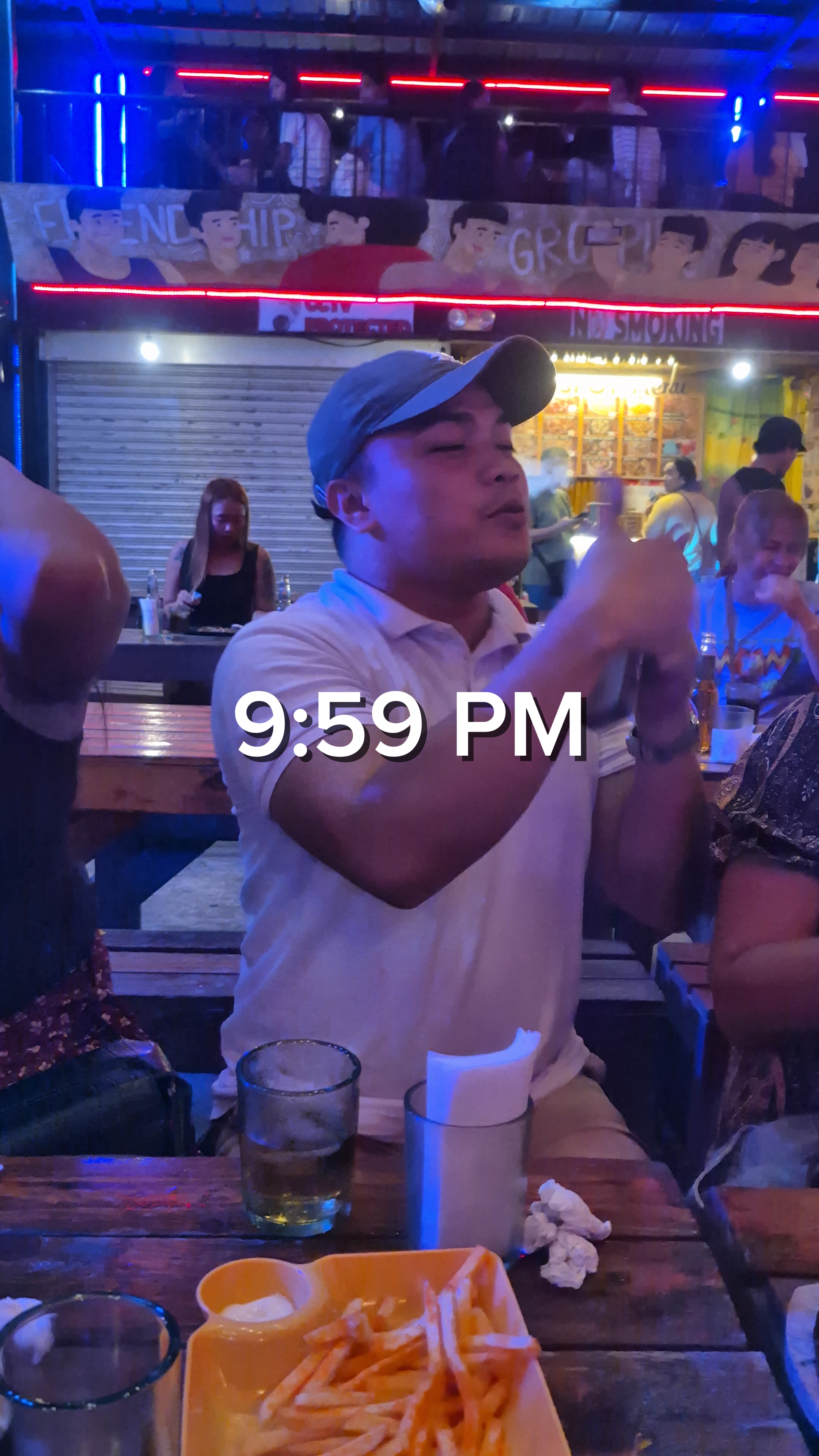 9:59 to 10:00 pm 