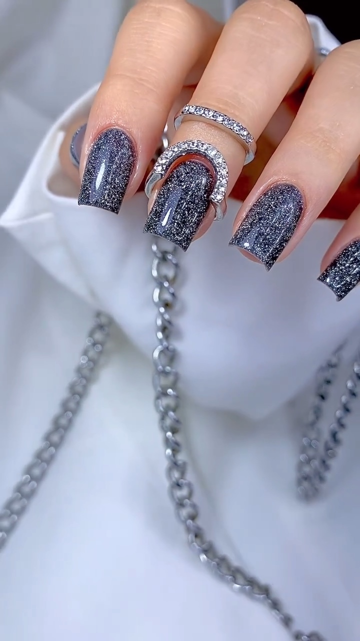UÑAS