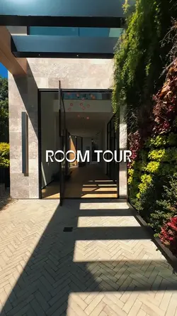 ROOM TOUR