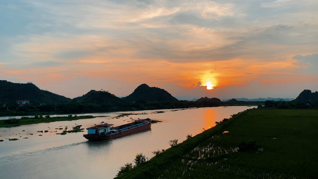 Mẫu ngang 2 video