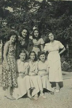 OLD PHOTOS RESTORASI