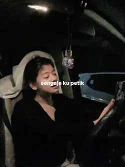 bulan jingga 
