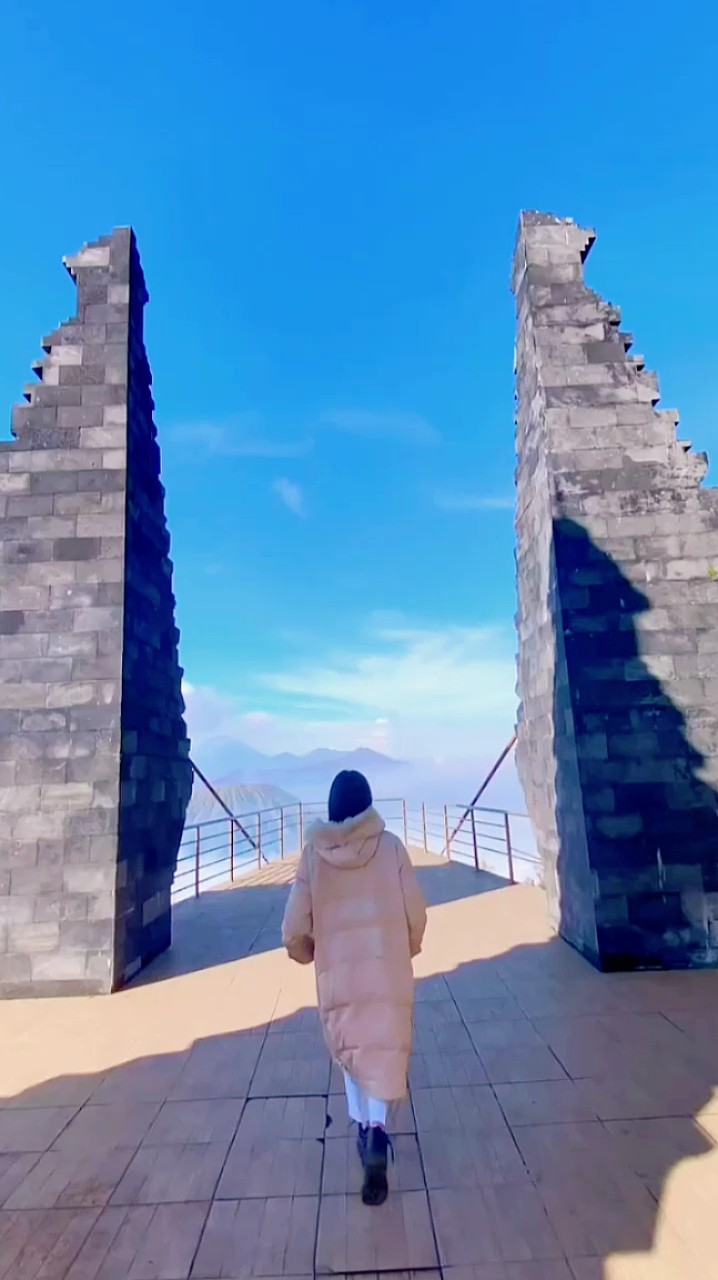 1 vidéo / 5 photos