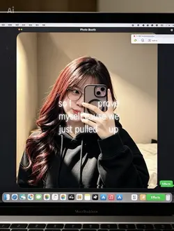 Macbook Selfie Ai