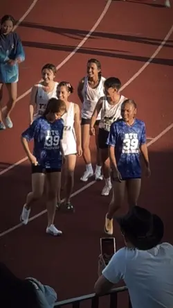 ซุกหลังใส่จักบาทแหน่น้า