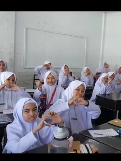 kami anak santriwati