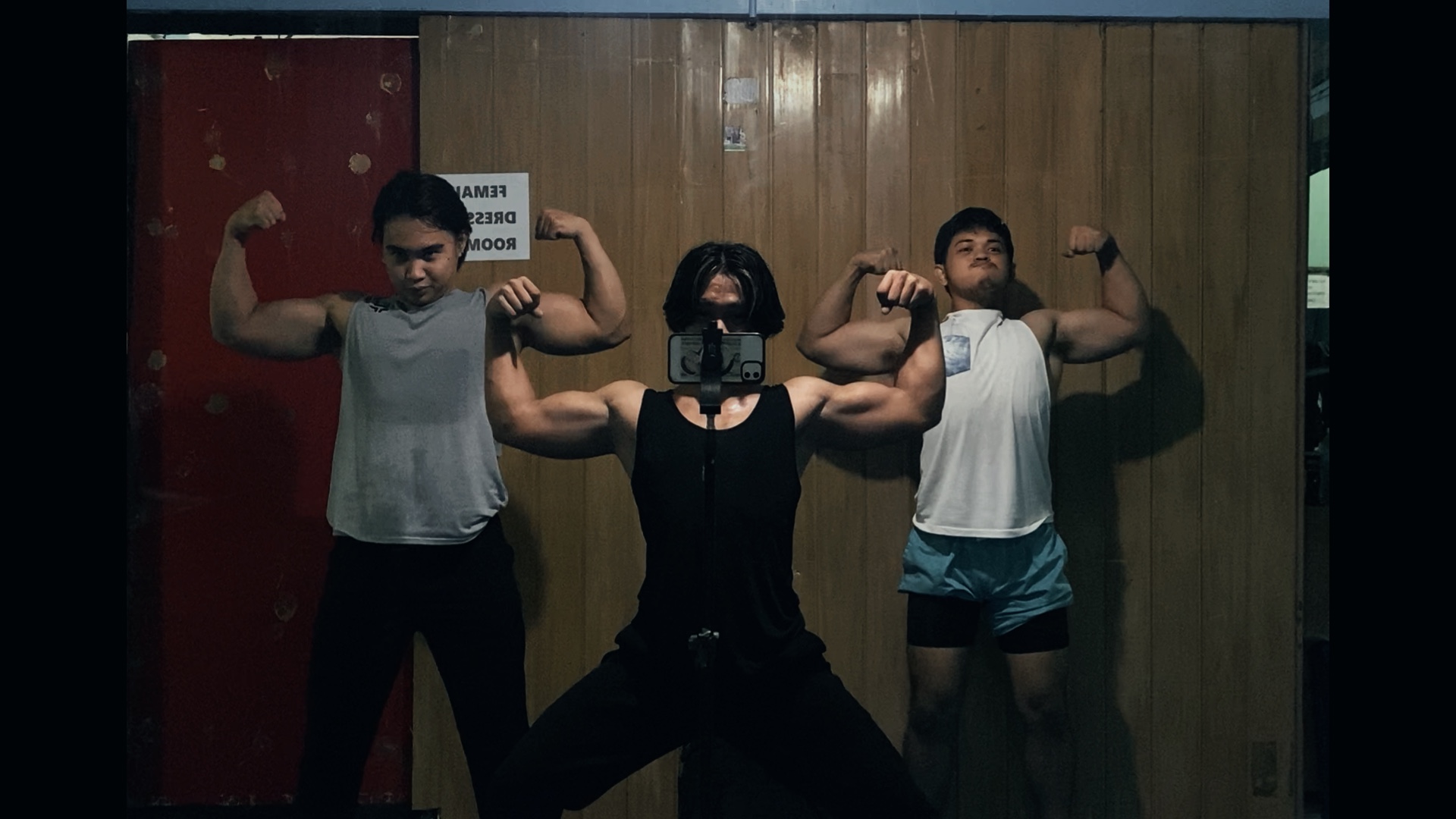 Pose with Gymbro
